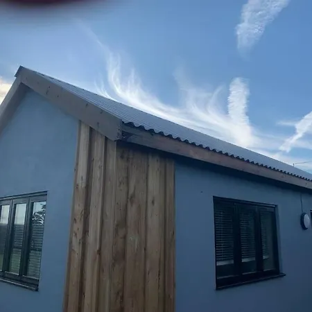Holiday home New! With Hot Tub, Wood Burner And Fab Views Truro