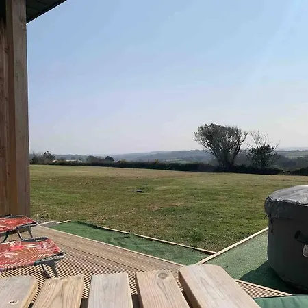 New! With Hot Tub, Wood Burner And Fab Views