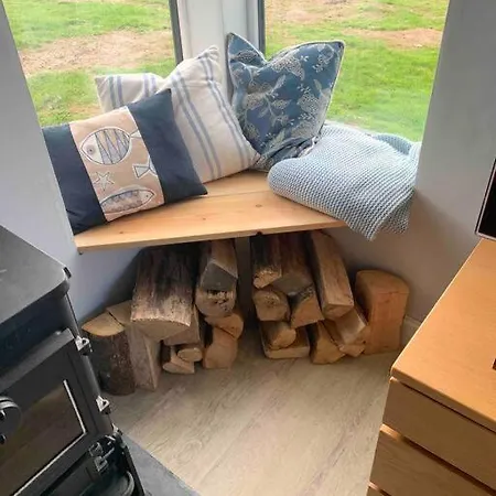 Holiday home New! With Hot Tub, Wood Burner And Fab Views