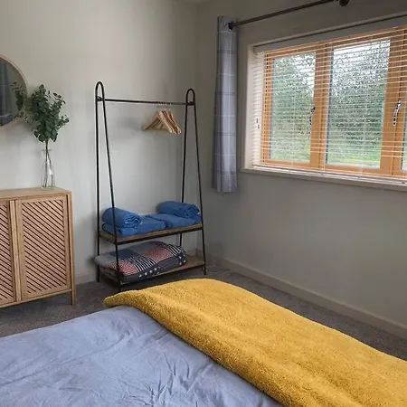 Holiday home New! With Hot Tub, Wood Burner And Fab Views Truro